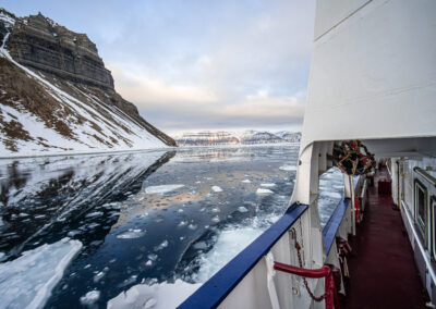 Henningsen Transport and Guiding, Svalbard