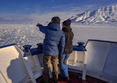 Henningsen Transport and Guiding, Svalbard