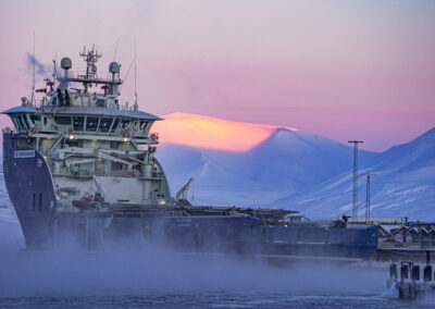 Henningsen Transport and Guiding, Svalbard